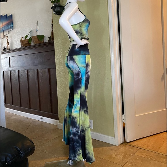 2 pieces new one bell bottom and top - Picture 8 of 16